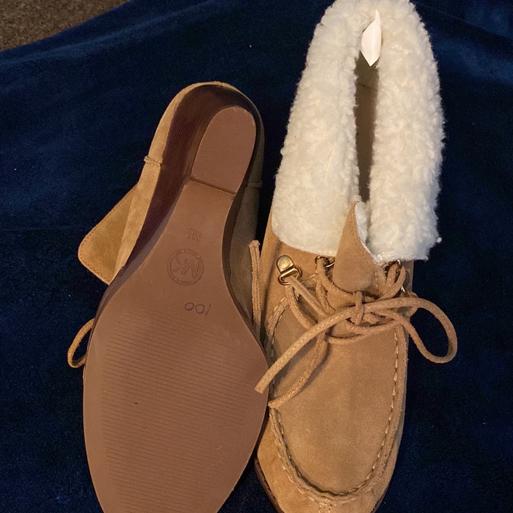 Ankle Boot - Picture 3 of 4